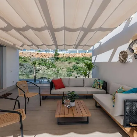 Newly Built Modern 3 Bdrm Townhouse With Sea View Apartment