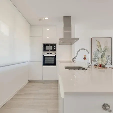 Newly Built Modern 3 Bdrm Townhouse With Sea View * Estepona