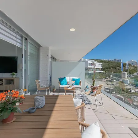Newly Built Modern 3 Bdrm Townhouse With Sea View Estepona