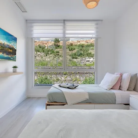 Newly Built Modern 3 Bdrm Townhouse With Sea View Apartment